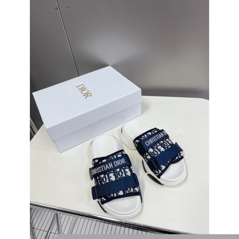 ch**an D*or slippers